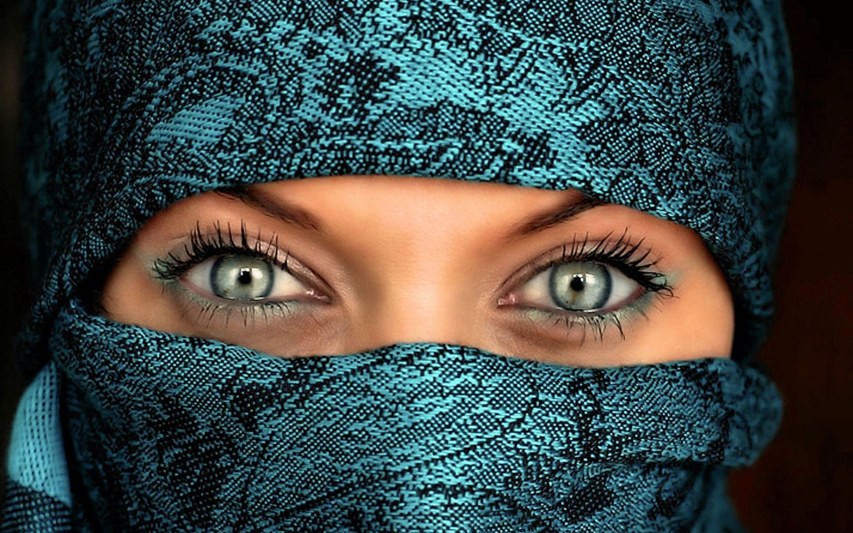 Most Beautiful Eyes Wallpapers - Arabian Women Eyes - HD Wallpaper 