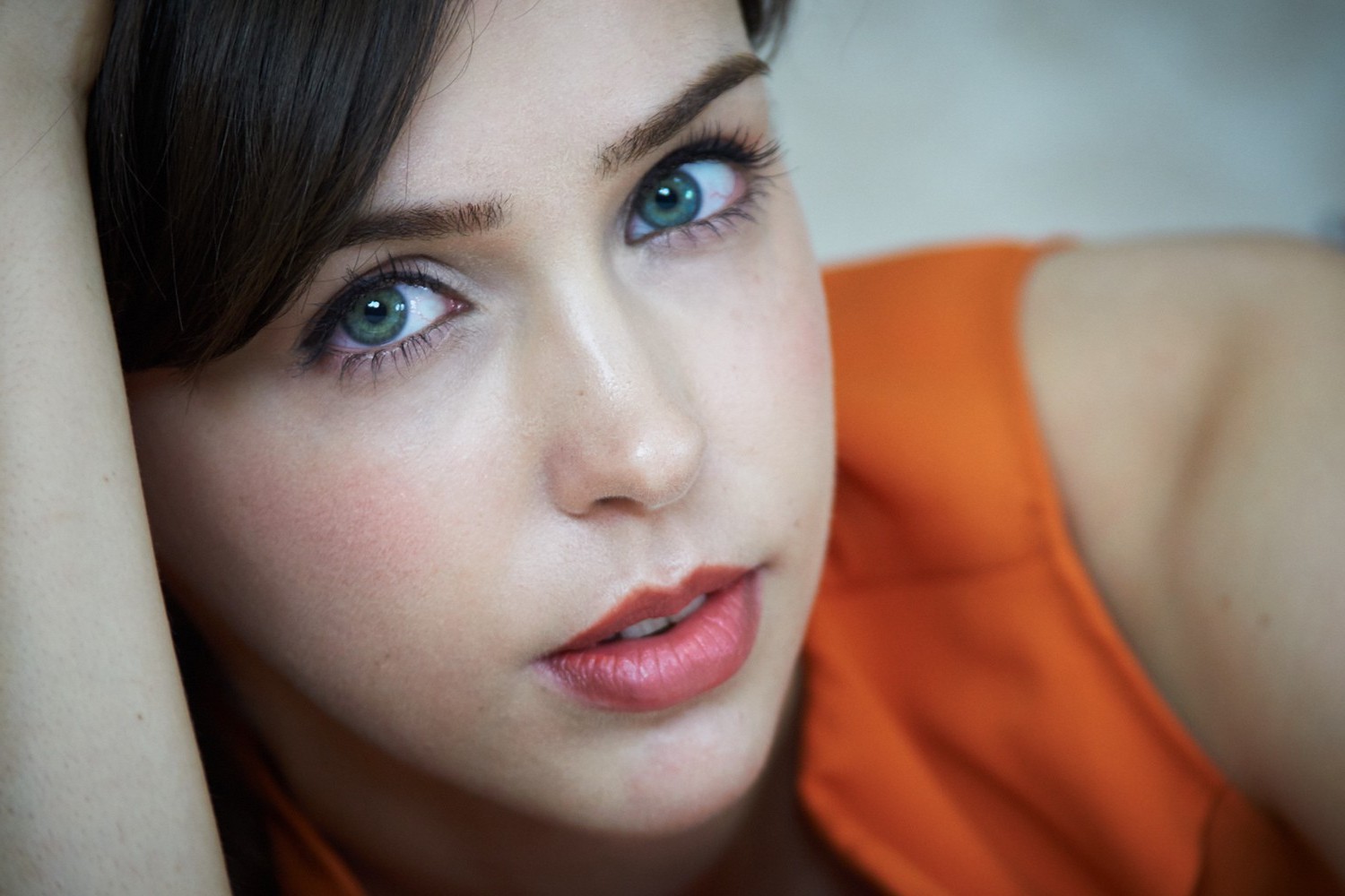 Stefanie Joosten Wallpaper Hd - HD Wallpaper 