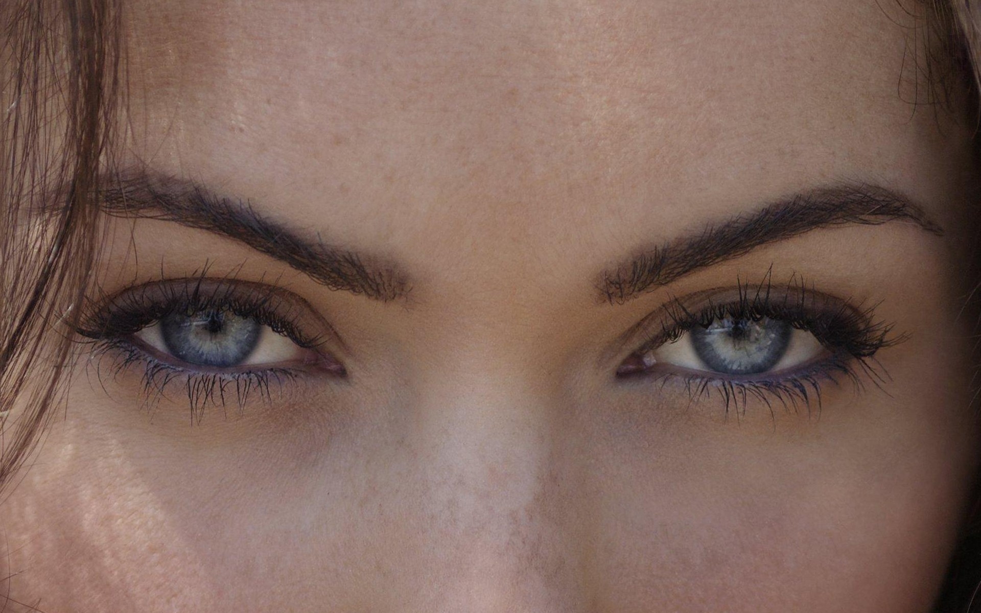 Megan Fox Close Up - HD Wallpaper 
