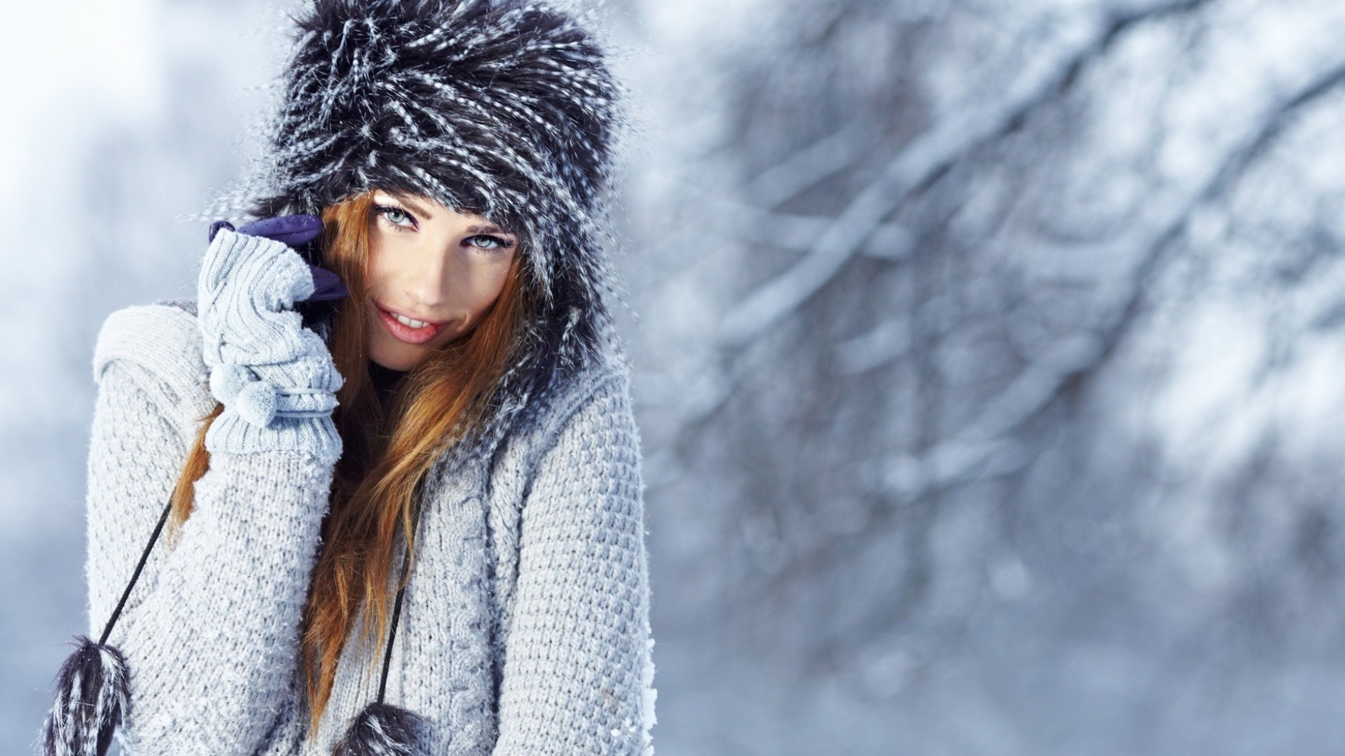 Hot Women In Winter - HD Wallpaper 