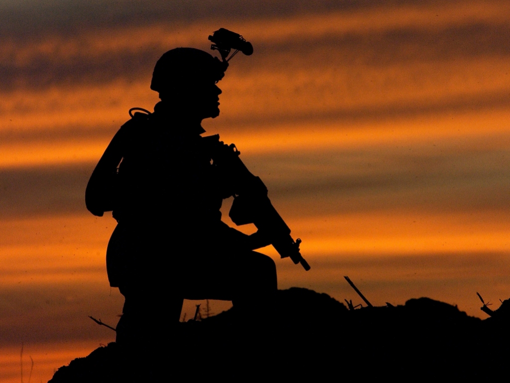 Soldier Sunset - HD Wallpaper 