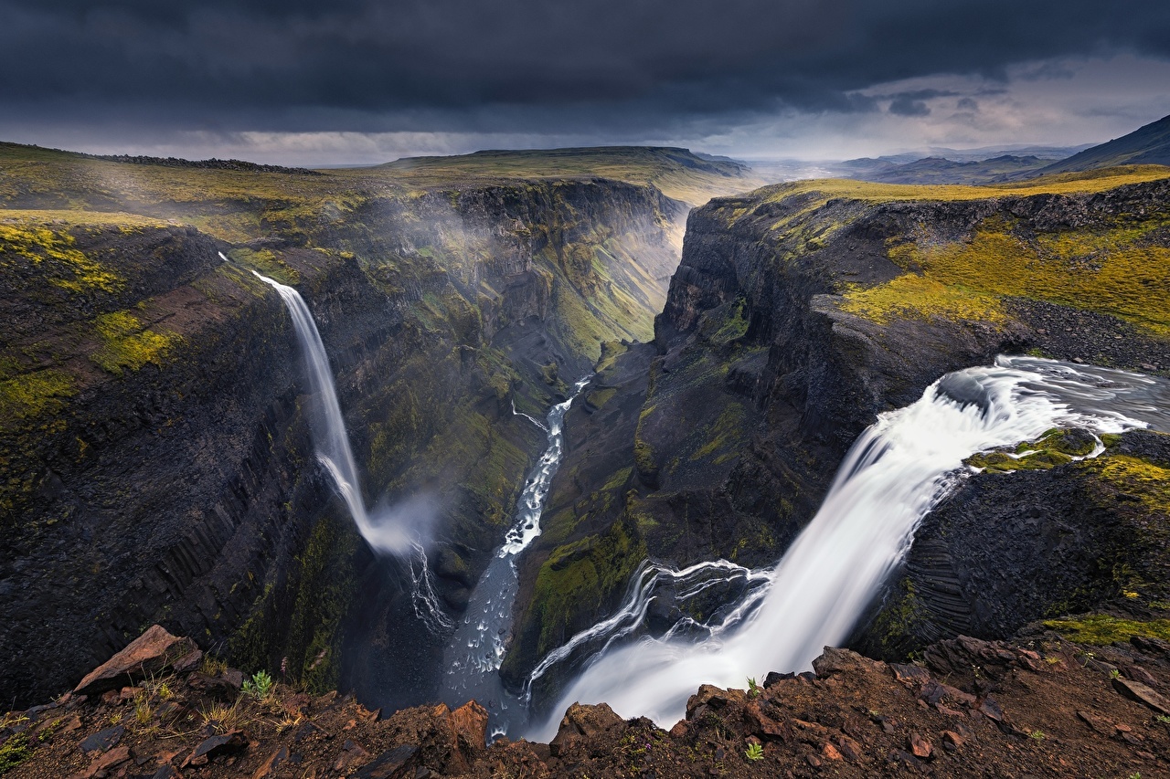 Iceland Scenery Wallpaper Desktop For Free Wallpaper - Iceland Canyon Waterfall - HD Wallpaper 
