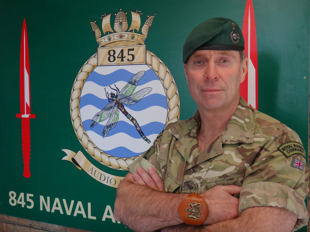 Queen Honours Royal Marine Aviator - Royal Marines Commando Warrant Officer - HD Wallpaper 