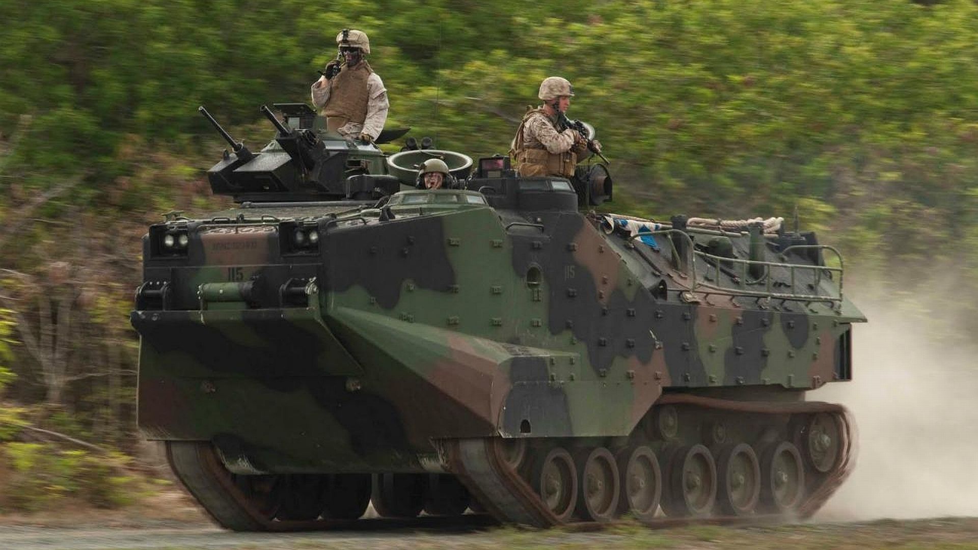 Amphibious Assault Vehicle War - HD Wallpaper 