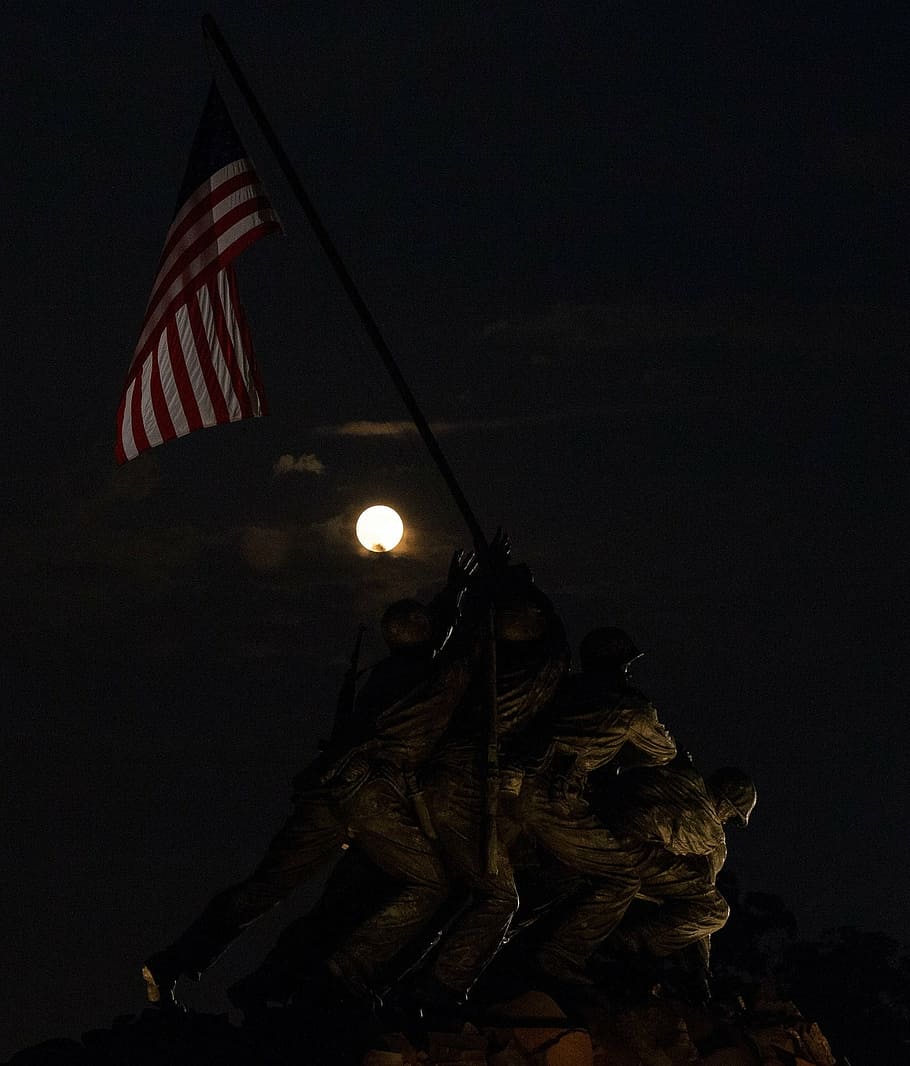 Supermoon, War Memorial, Marine Corps, Night, Sky, - Sky - HD Wallpaper 