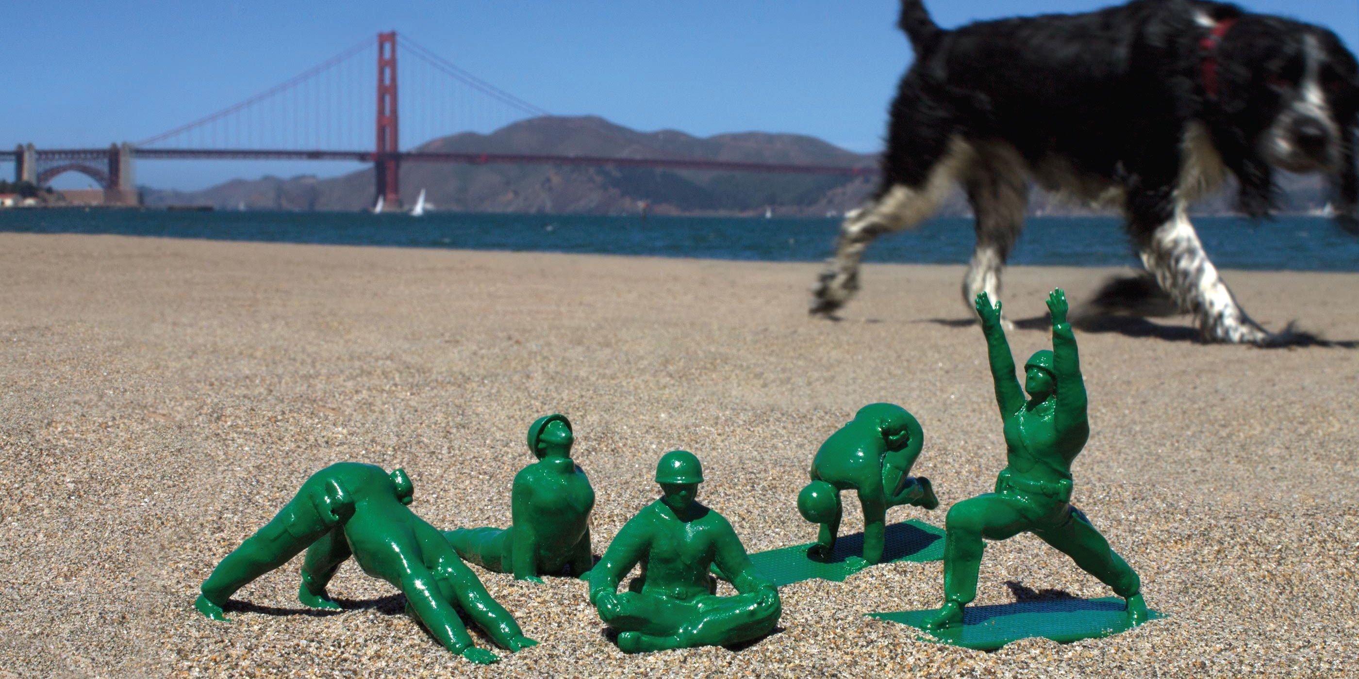 Green Army Men Toy Yoga - HD Wallpaper 