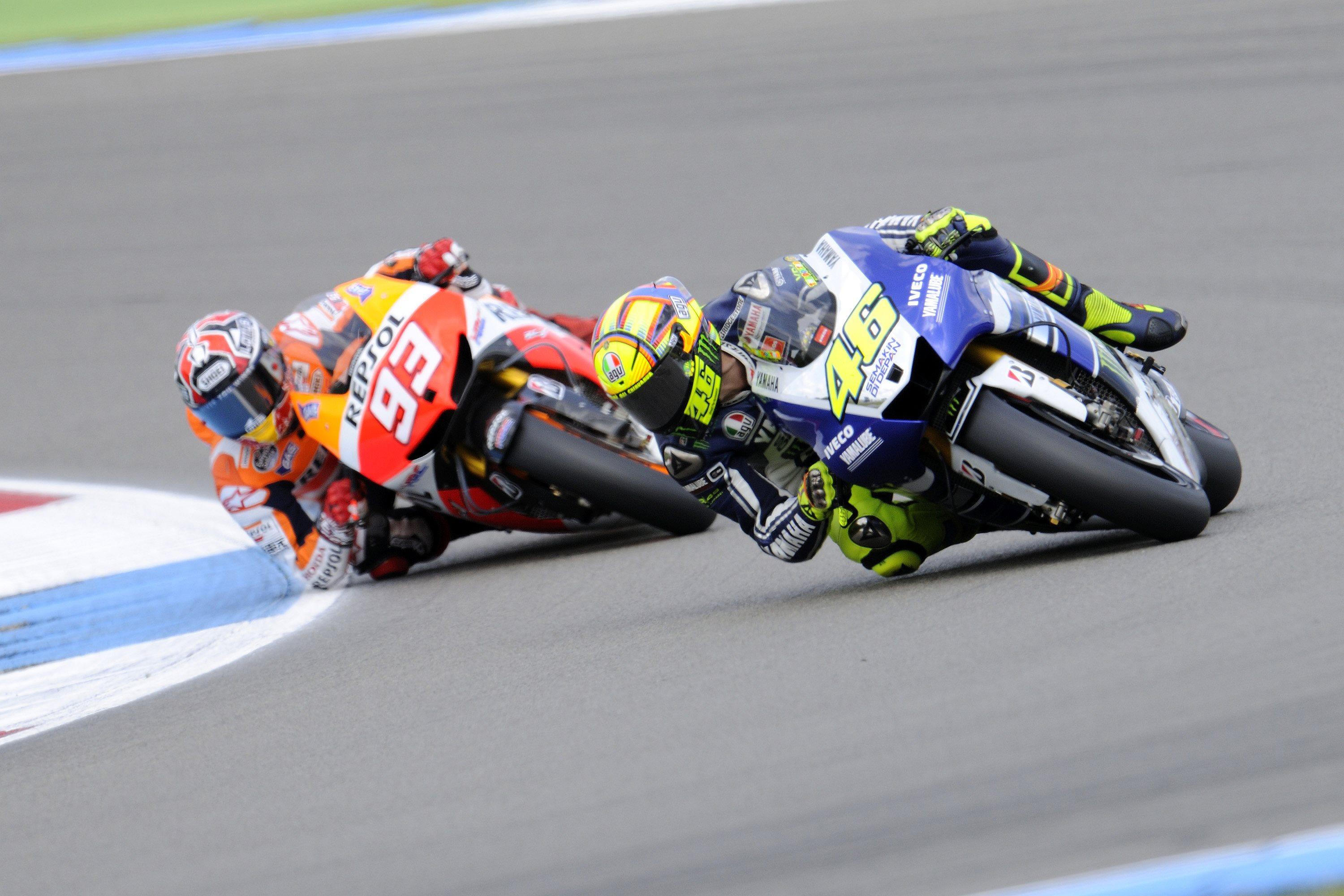 Valentino Rossi Hd Wallpaper - Valentino Rossi Lean Angle - HD Wallpaper 
