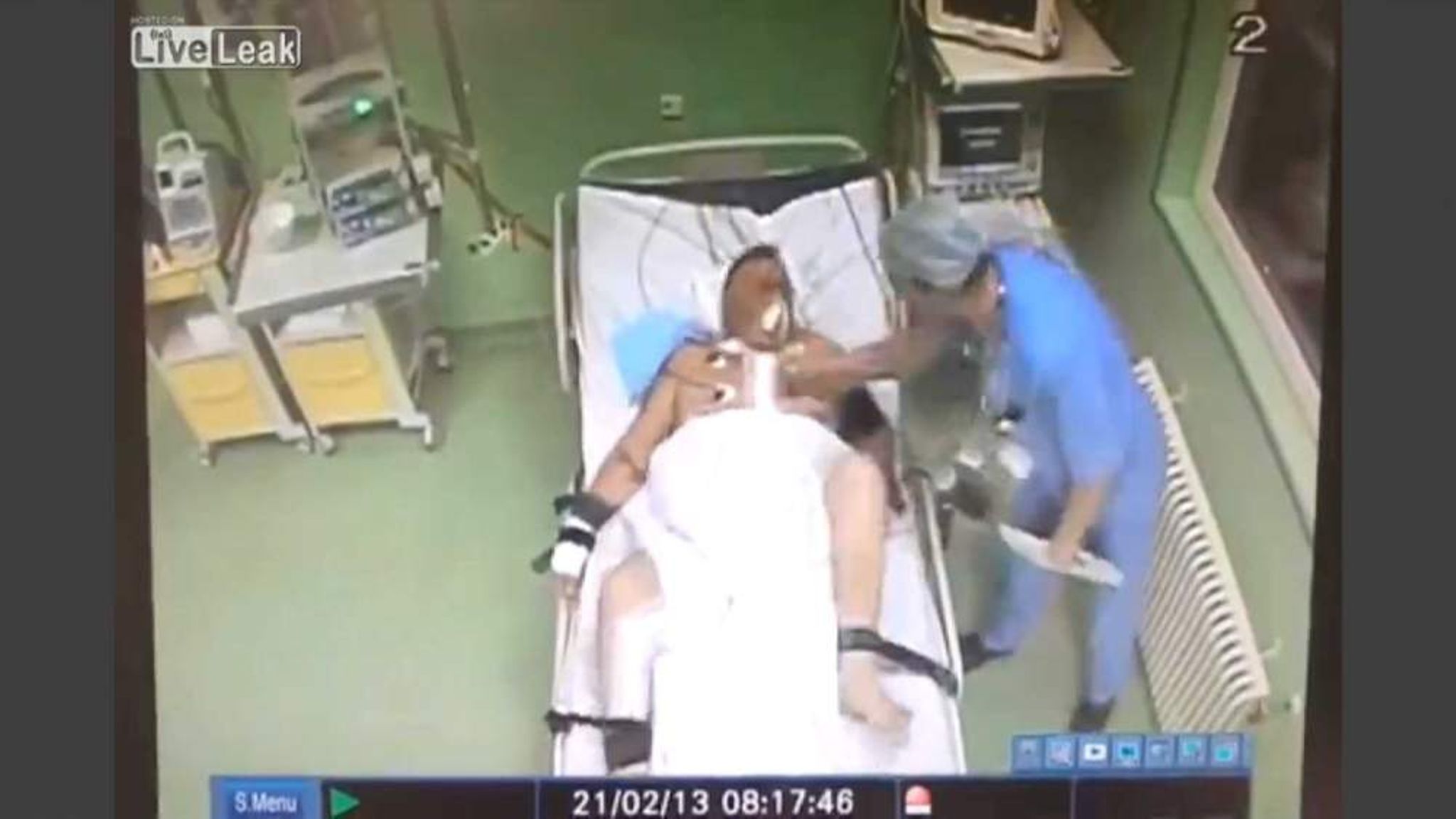 Doctor Punches Heart Patient In The Chest - Strapped To Hospital Bed - HD Wallpaper 