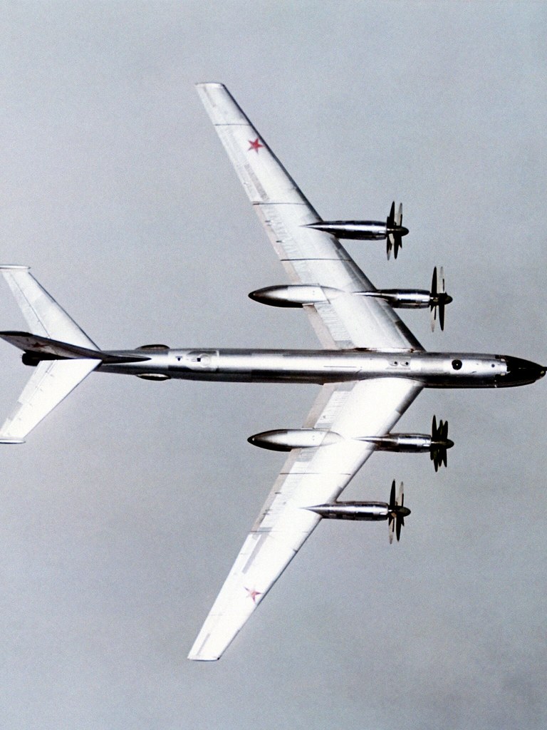 Tupolev Tu 95 - HD Wallpaper 