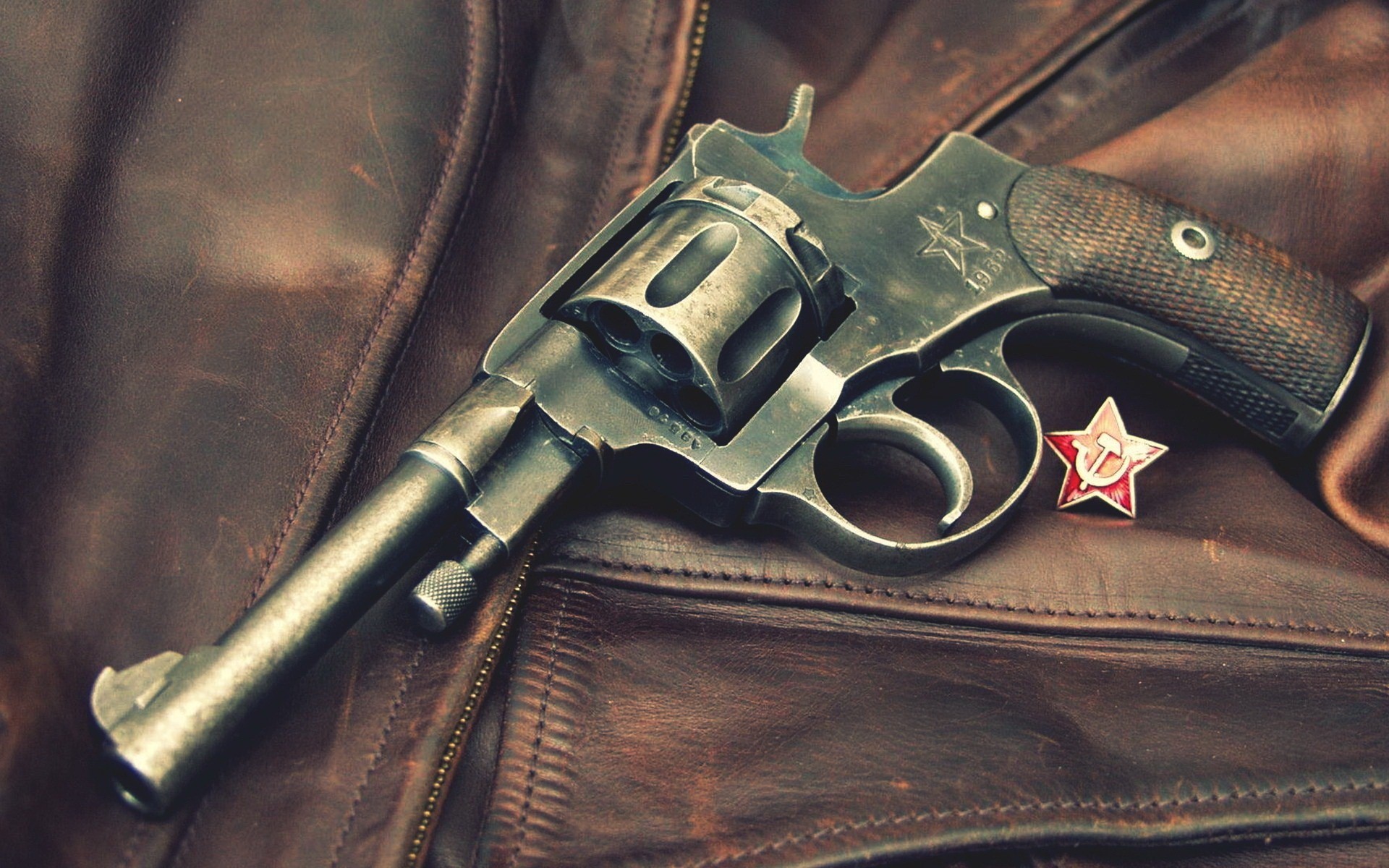 1932 Pistol Wallpaper - Pistol Wallpaper Hd - HD Wallpaper 