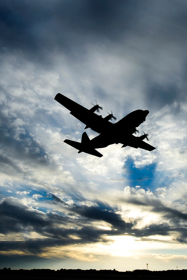 C 130j Little Rock Afb - HD Wallpaper 
