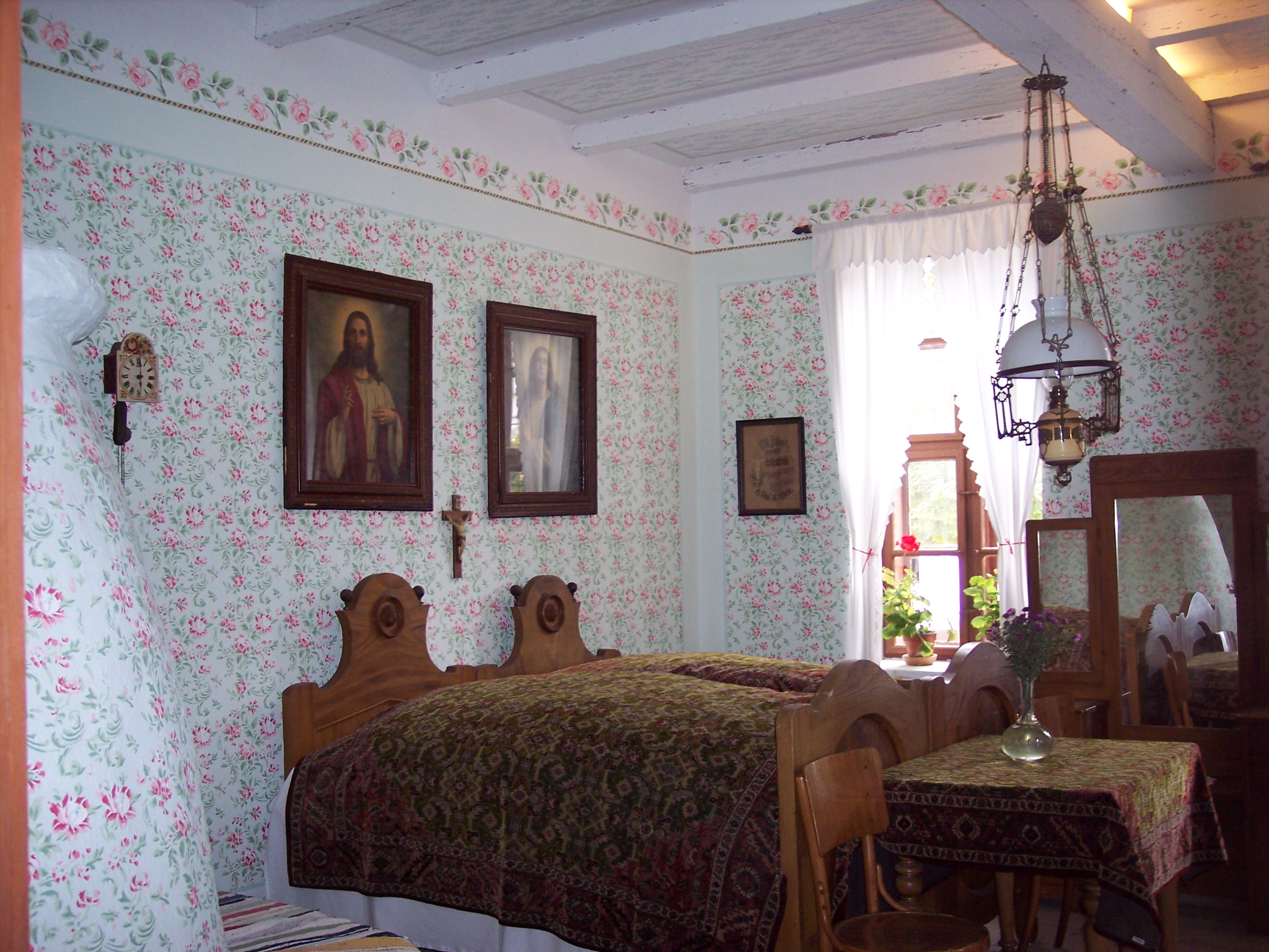 Vintage Star Wars Wallpaper Only Problem Is Some Pushy - Bedroom - HD Wallpaper 