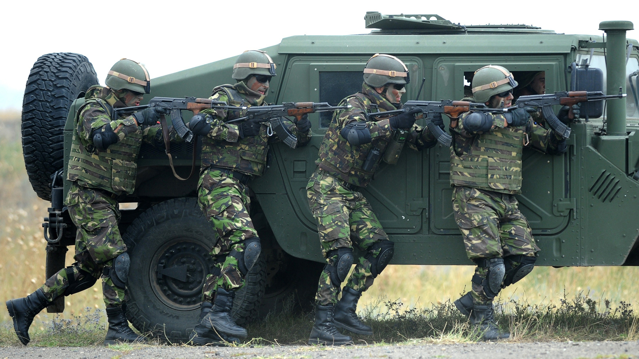 Romanian Warsaw Pact Uniform - HD Wallpaper 