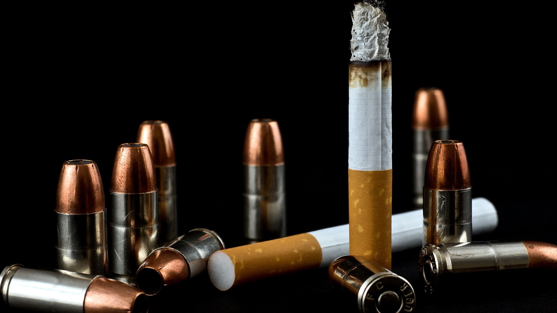 Wallpaper - Gun And Cigarette Hd - HD Wallpaper 