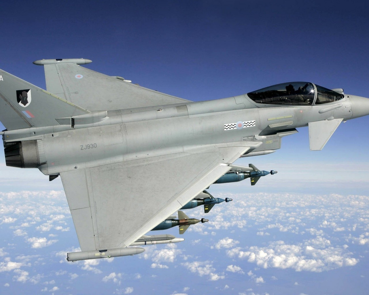 Eurofighter Typhoon Vs Panavia Tornado - HD Wallpaper 