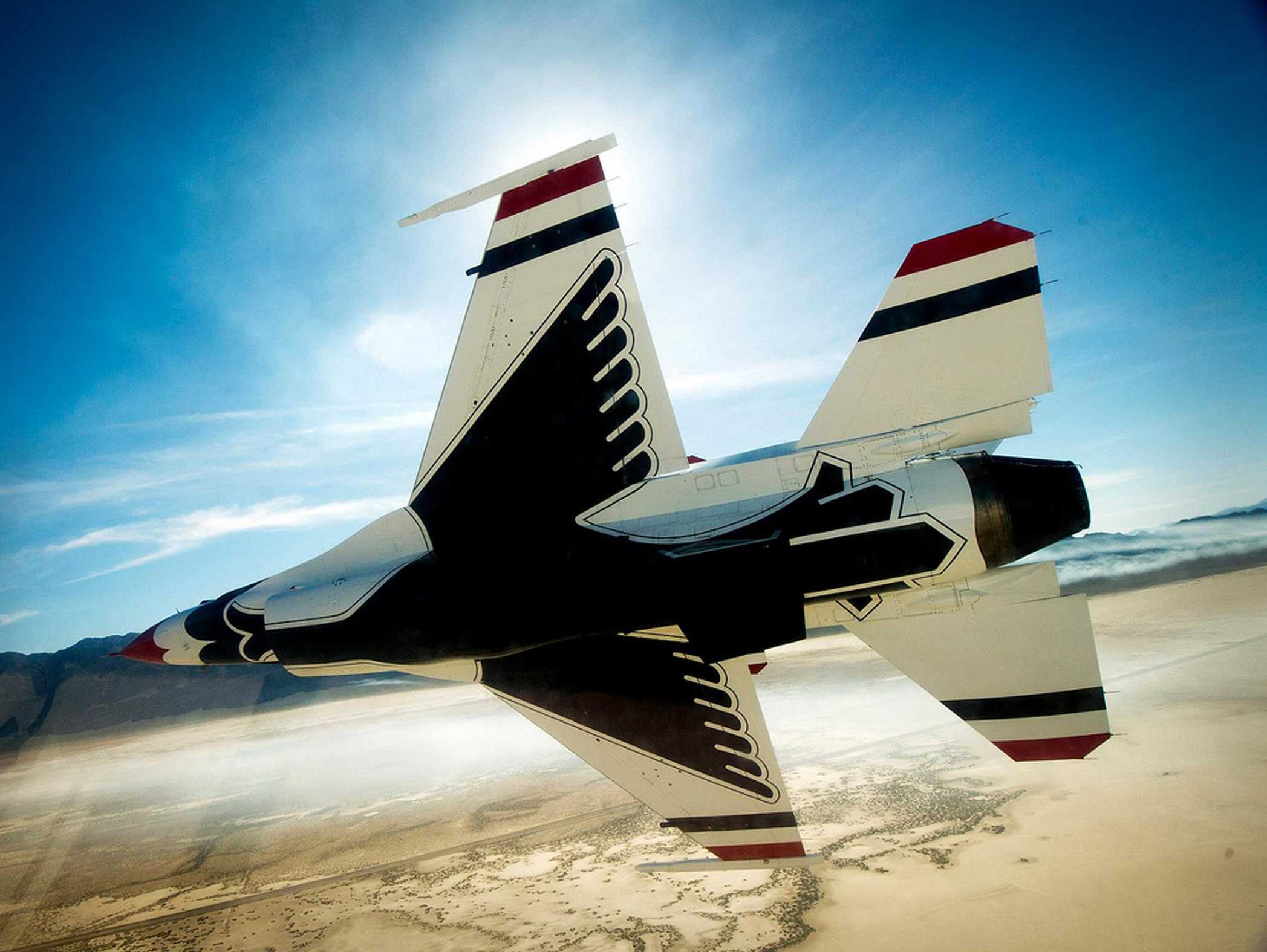 Coolest Us Air Force Wallpaper - United States Air Force Thunderbirds - HD Wallpaper 