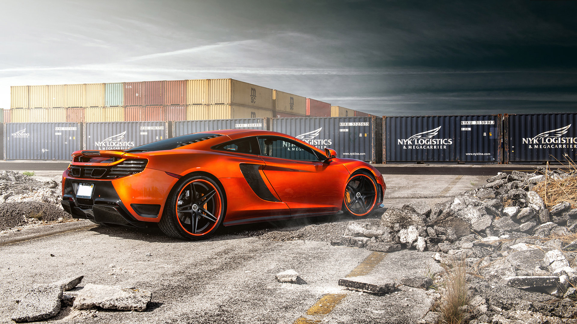 Orange Car Wallpaper Hd - HD Wallpaper 