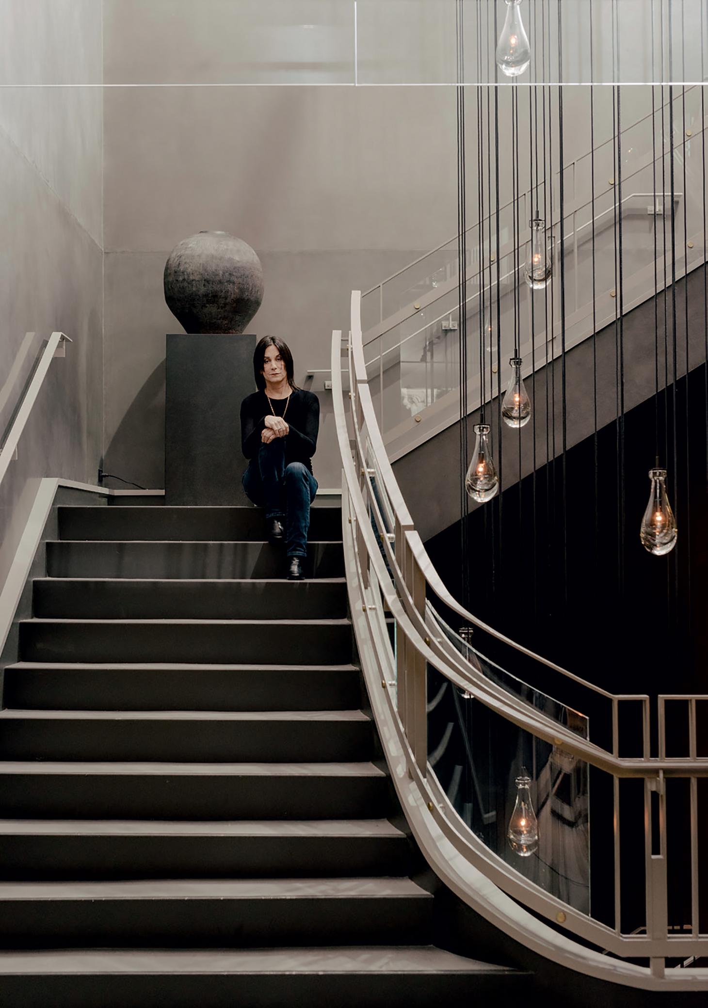 Alison Berger With New York Night Installation - Handrail - HD Wallpaper 