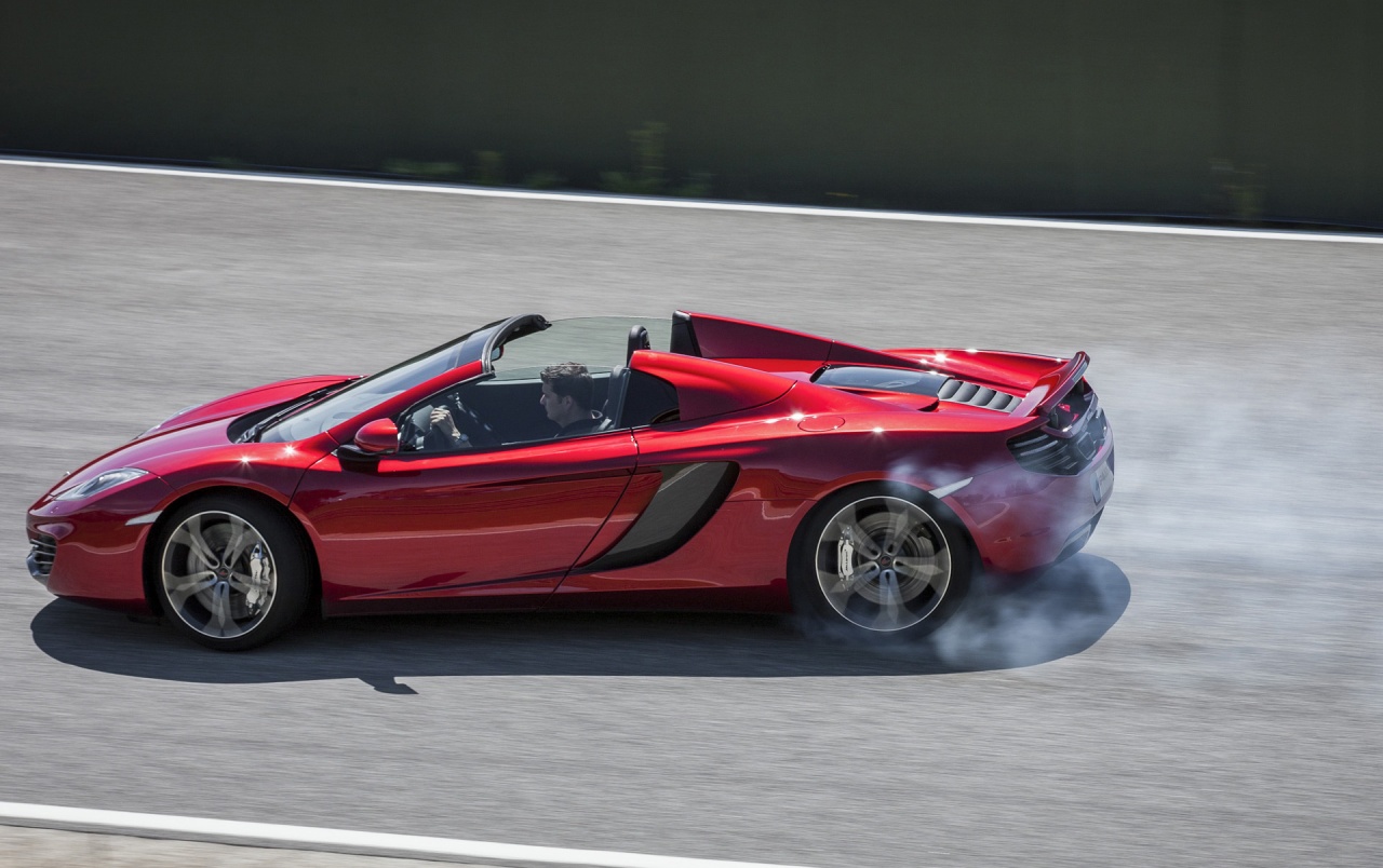 2013 Mclaren Mp4 12c Spider Motion Top Down Wallpapers - Mclaren Mp4 12c Spider Red - HD Wallpaper 