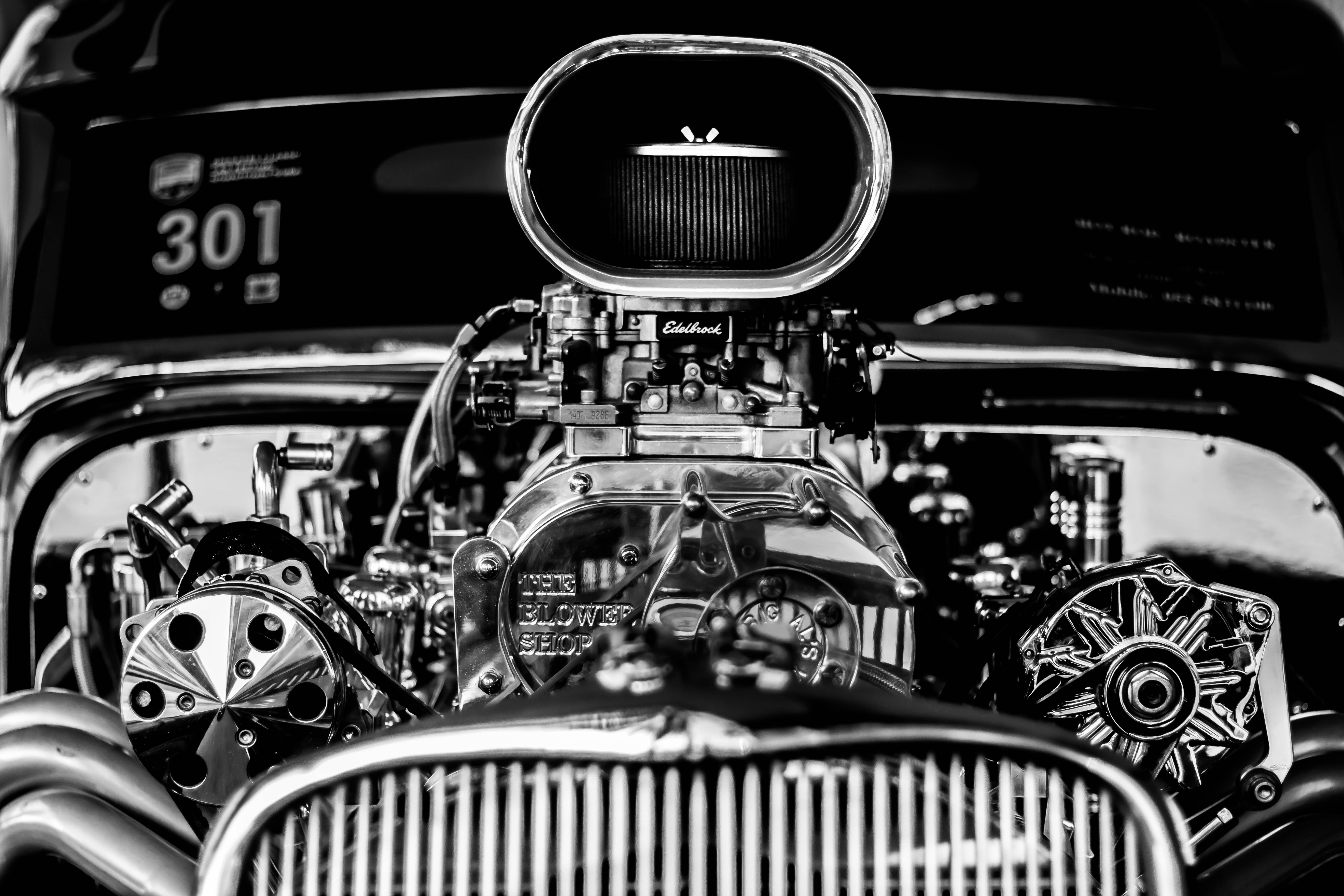 Vintage Car Engine - Black And White Engine - HD Wallpaper 