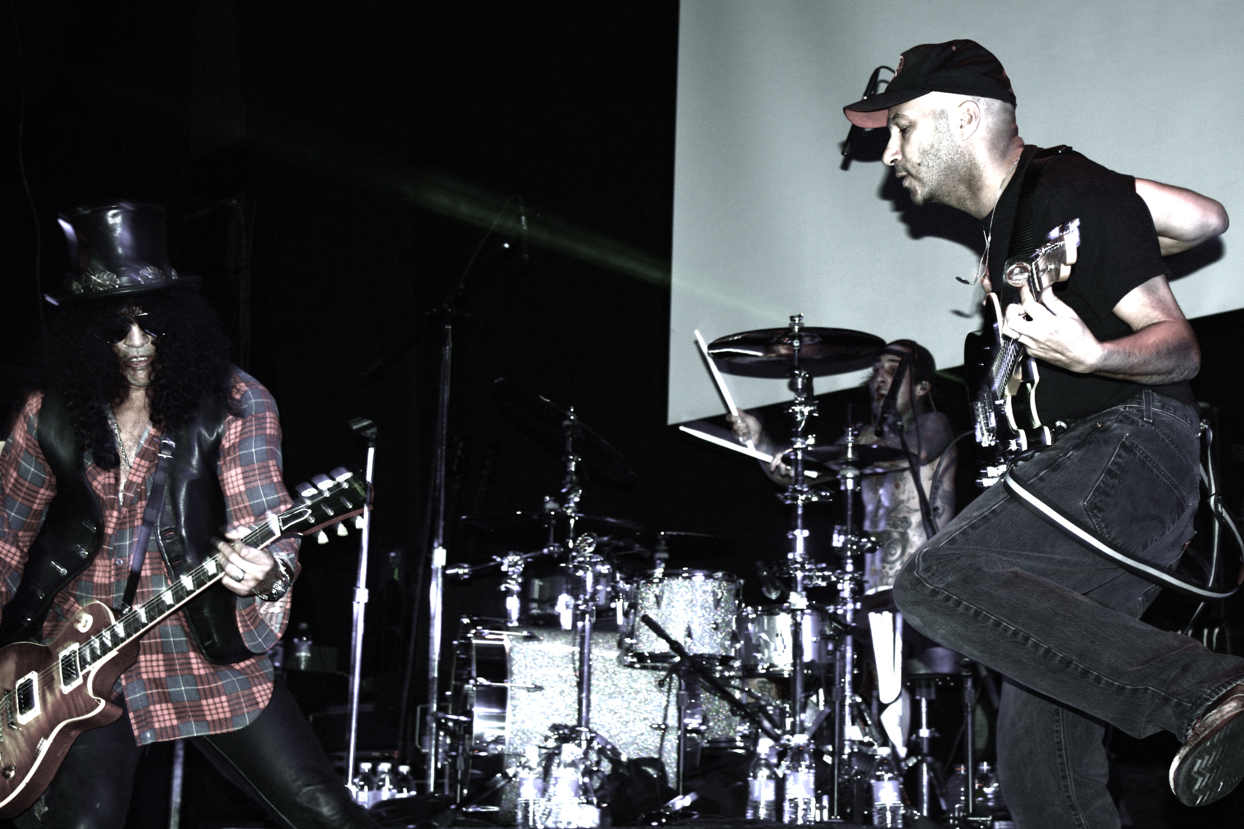 Travis Barker Slash And Tom Morello Hd Wallpaper For - Slash And Travis Barker - HD Wallpaper 