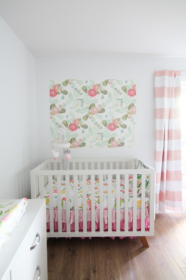 This Framed Wallpaper In The Nursery Is So Cute Such - Framed Wallpaper Nursery - HD Wallpaper 