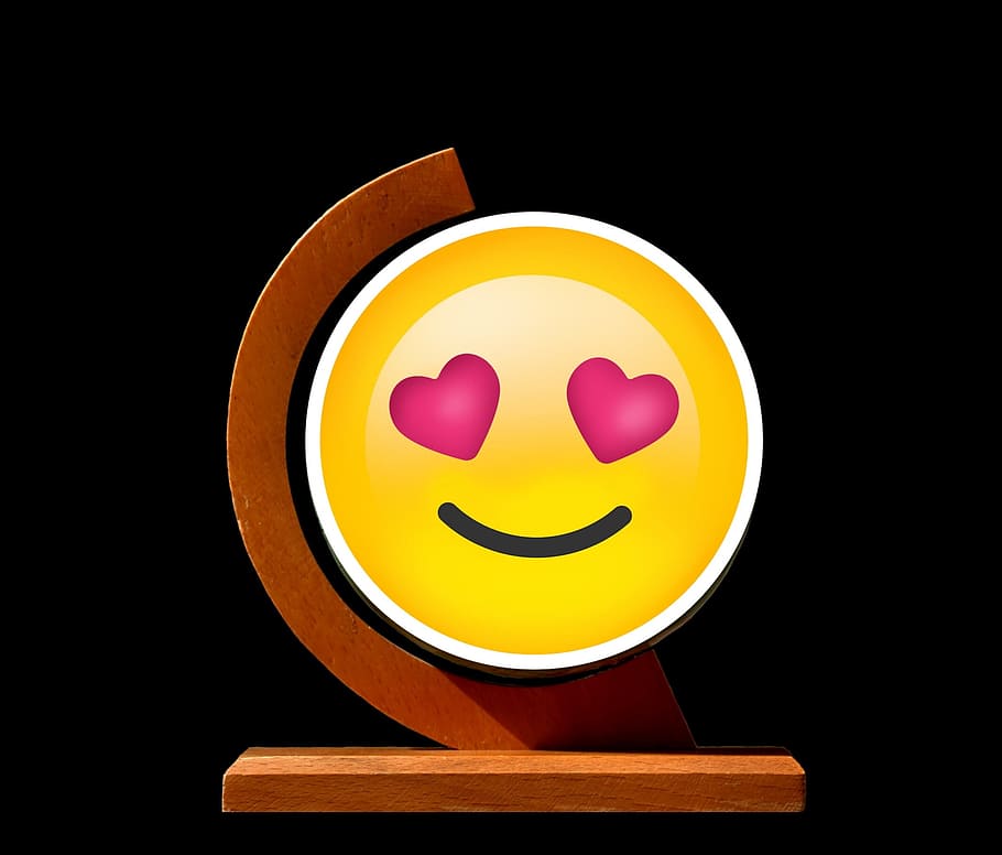 Love Emoji With Brown Wooden Frame, Smiley, Valentine - Smiley - HD Wallpaper 