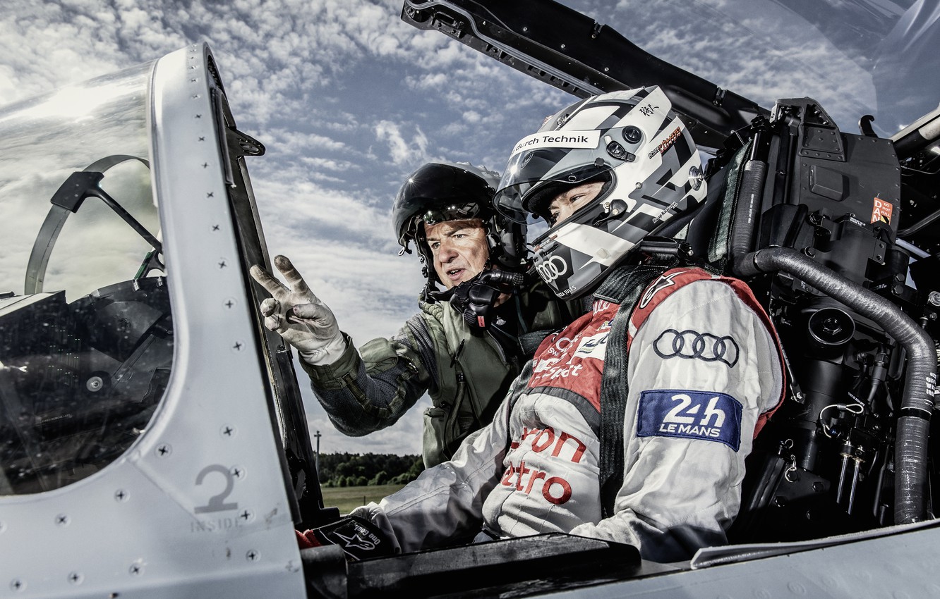 Photo Wallpaper Fighter, Helmet, Pilot, 24 Hours Of - Eurofighter Pilot - HD Wallpaper 