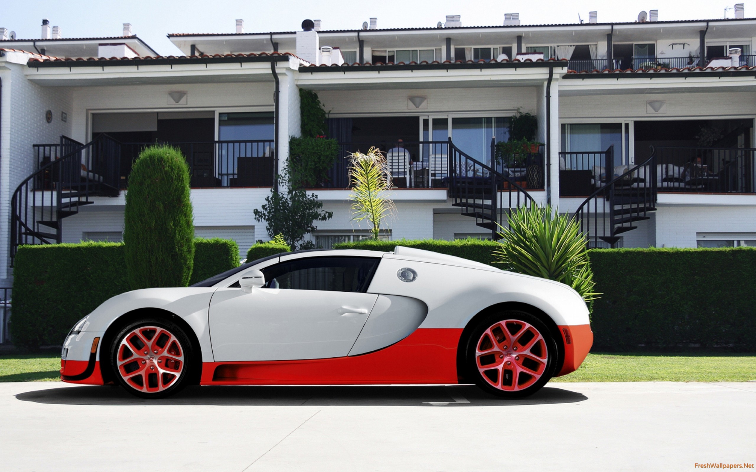 Bugatti Car In House - HD Wallpaper 