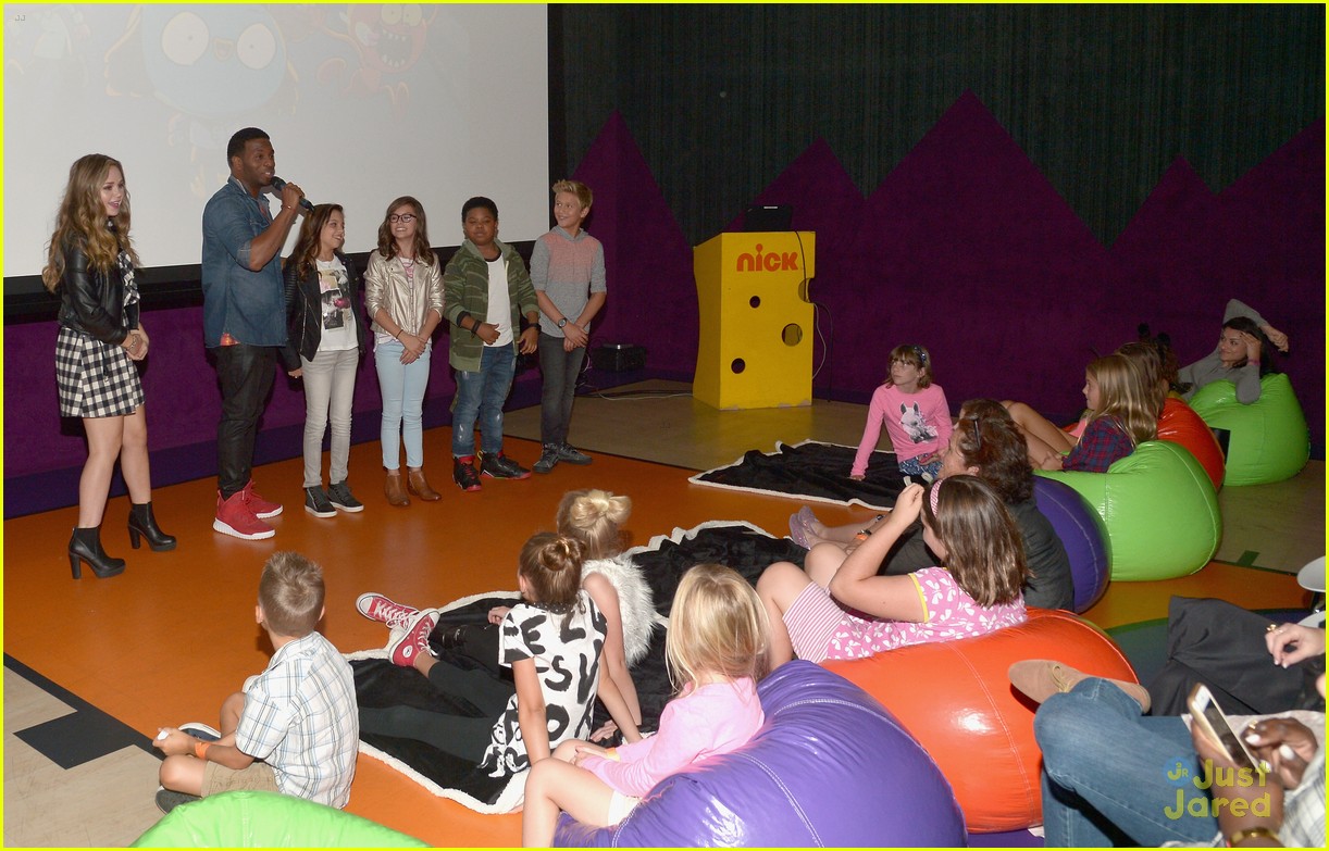 Brec Bassinger Game Shakers Halloween Event Excl Pics - Nickelodeon Studios Game Shakers - HD Wallpaper 