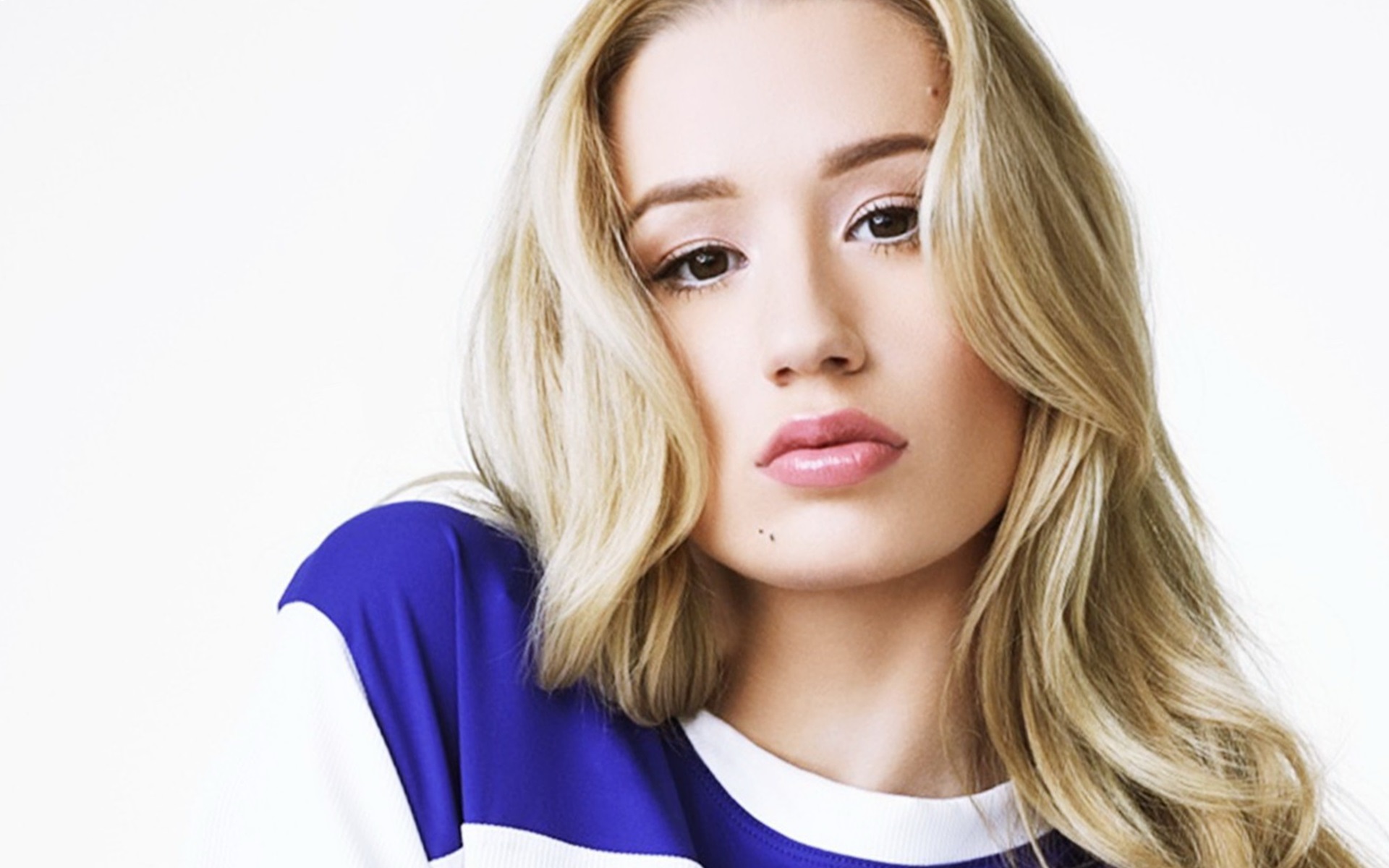Iggy Azalea Pretty - HD Wallpaper 