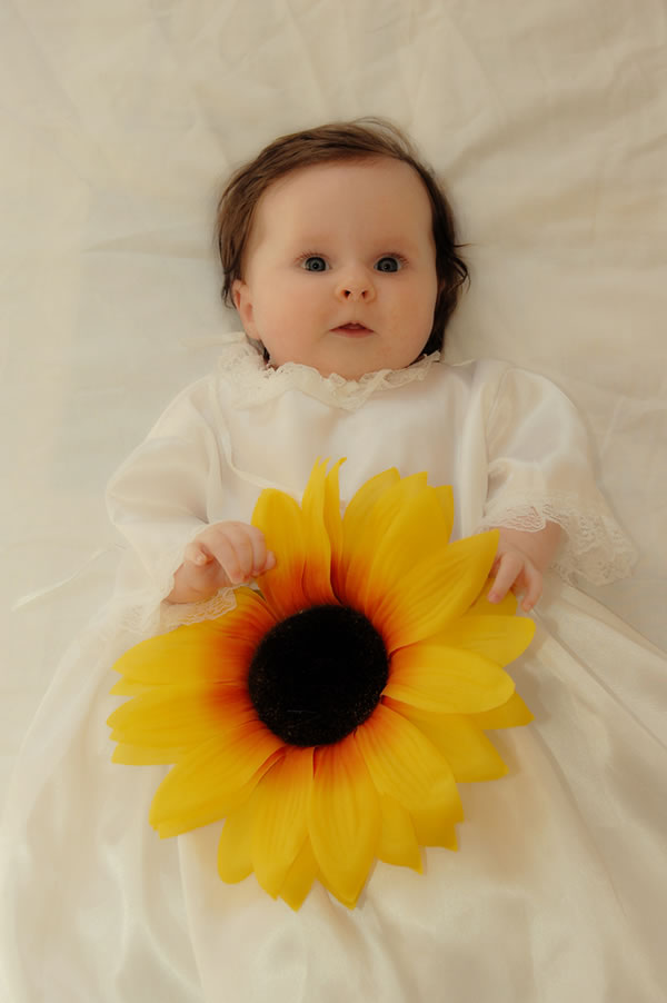 27 30 Beautiful Baby Photos - Small Baby - HD Wallpaper 