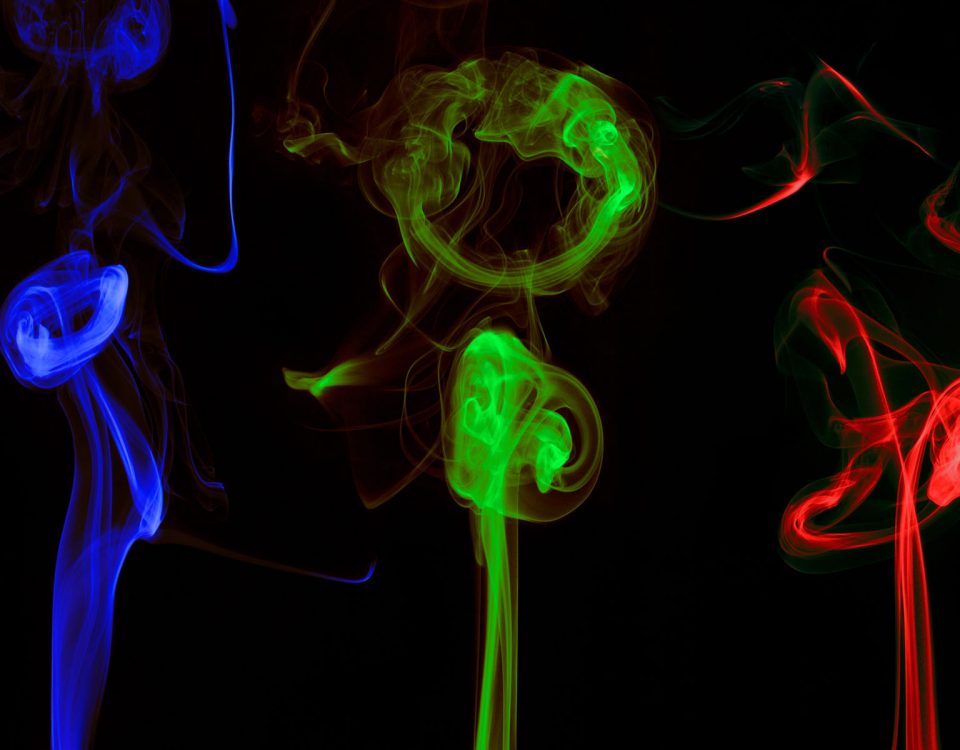 Art Of Colorful Smokes With Red Smoke On The Right - Abstract - HD Wallpaper 