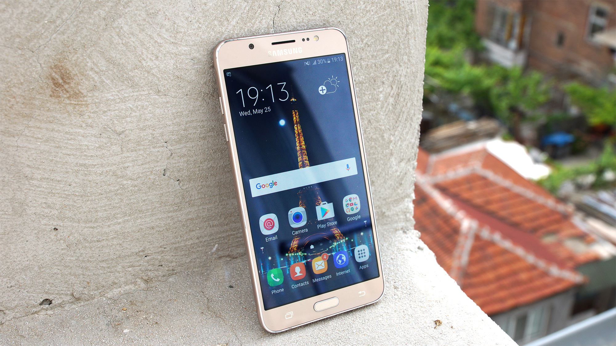 Iphone - HD Wallpaper 