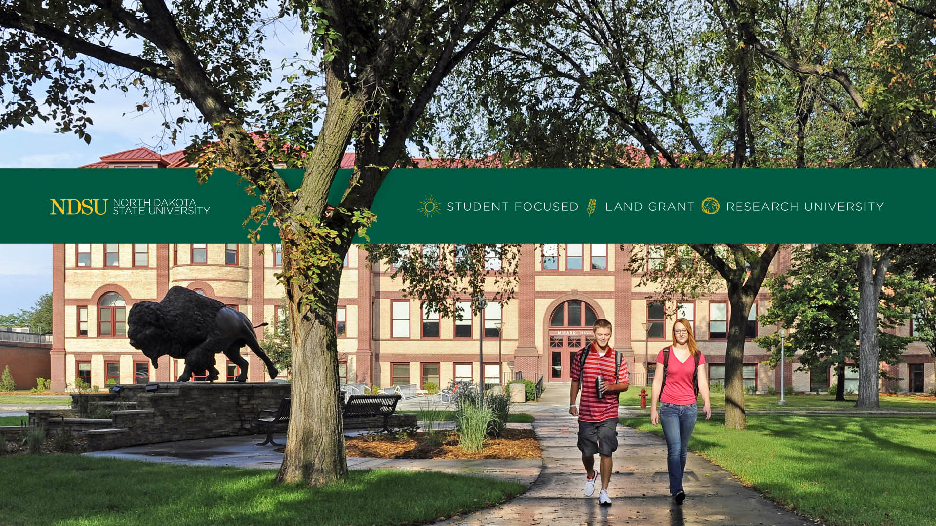 University Student Wallpaper Size - HD Wallpaper 