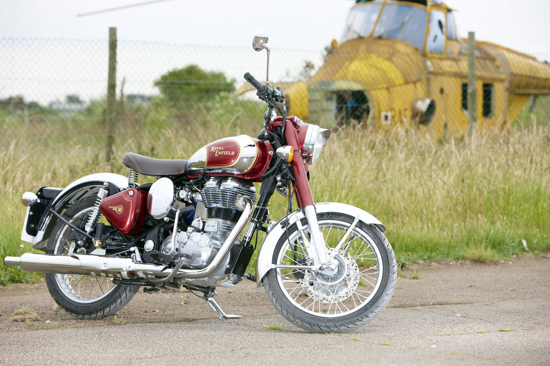 Bullet Backgrounds Royal Enfield - HD Wallpaper 
