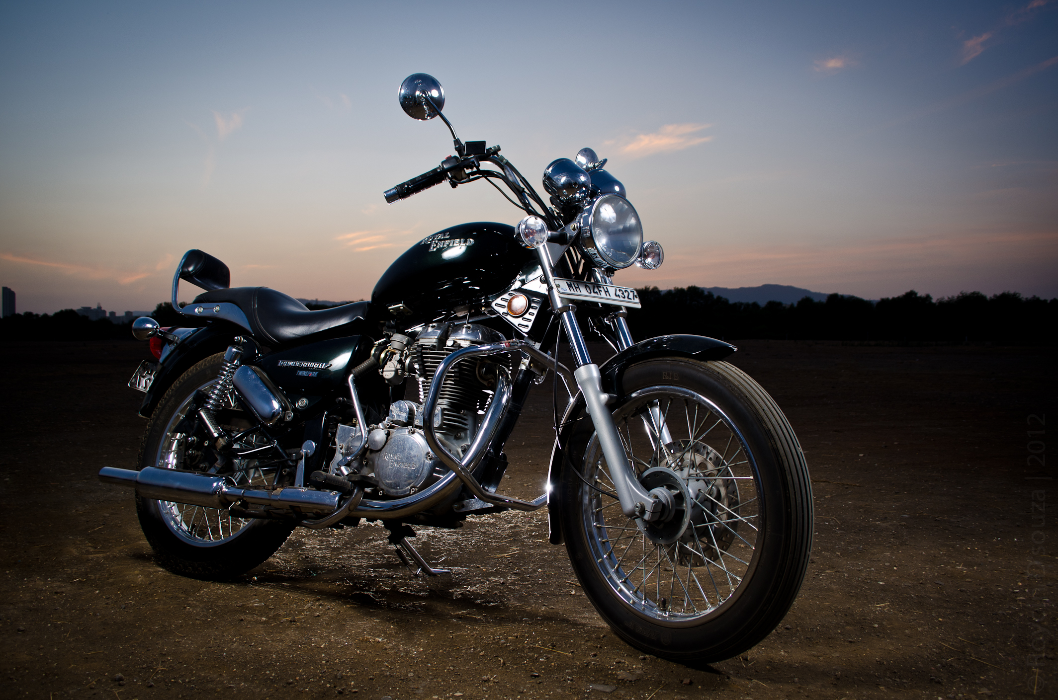 Royal Enfield Thunderbird Free - Royal Enfield Thunderbird 350 Hd - HD Wallpaper 