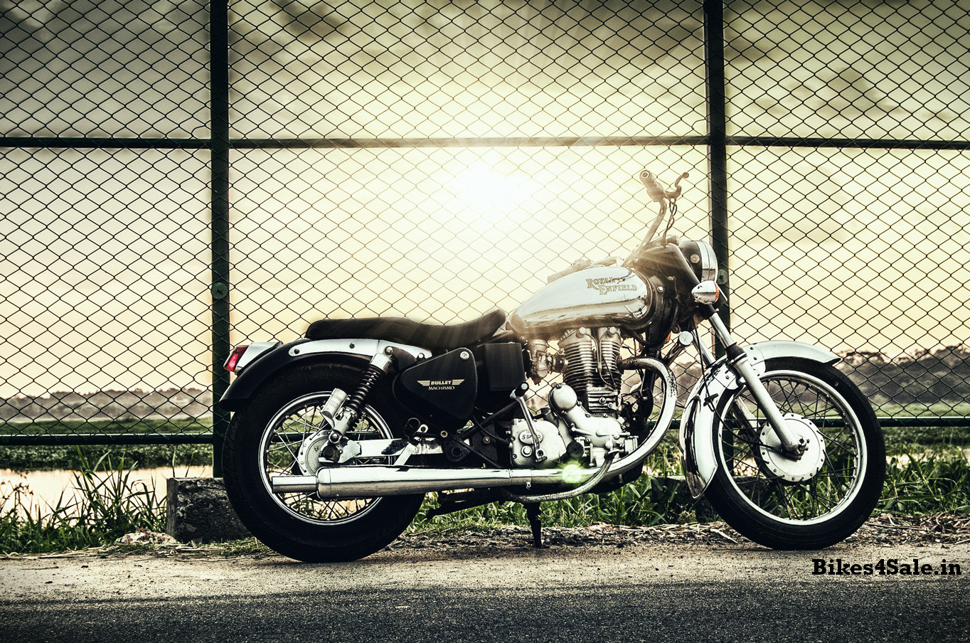 Royal Enfield Bullet 350 Photo - HD Wallpaper 