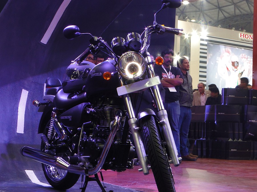 Royal Enfield Thunderbird Front Pic Hwb214942 - 900x675 Wallpaper - Royal Enfield Thunderbird Front Pic Hwb214942 - 900x675 Wallpaper -