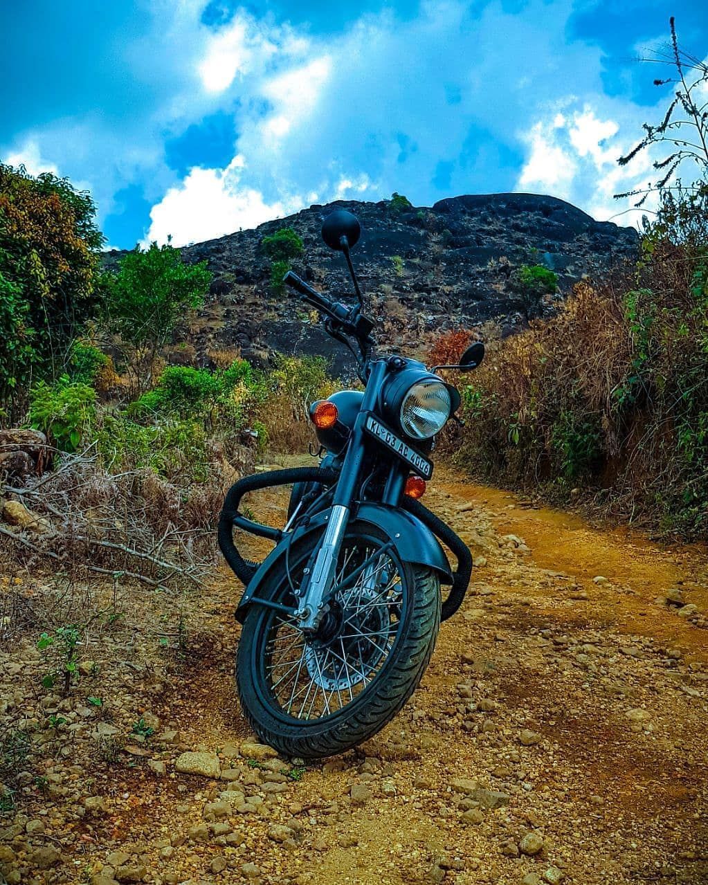 Royal Enfield Sceneries - HD Wallpaper 