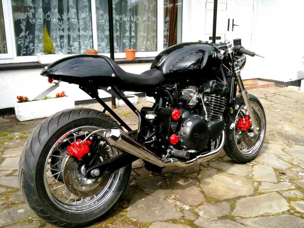 Hq Triumph Thunderbird Cafe Racer Wallpapers - HD Wallpaper 