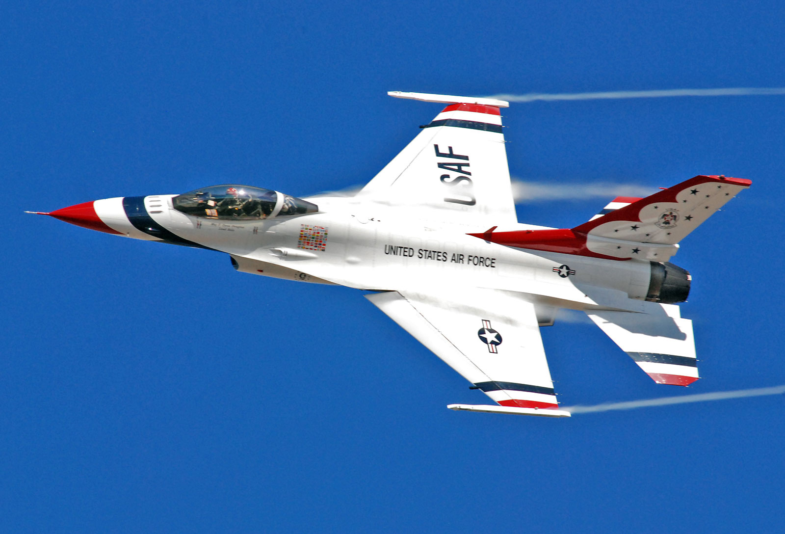 F 16 Thunderbird Wallpaper Px, - Mcchord Air Force Base - HD Wallpaper 