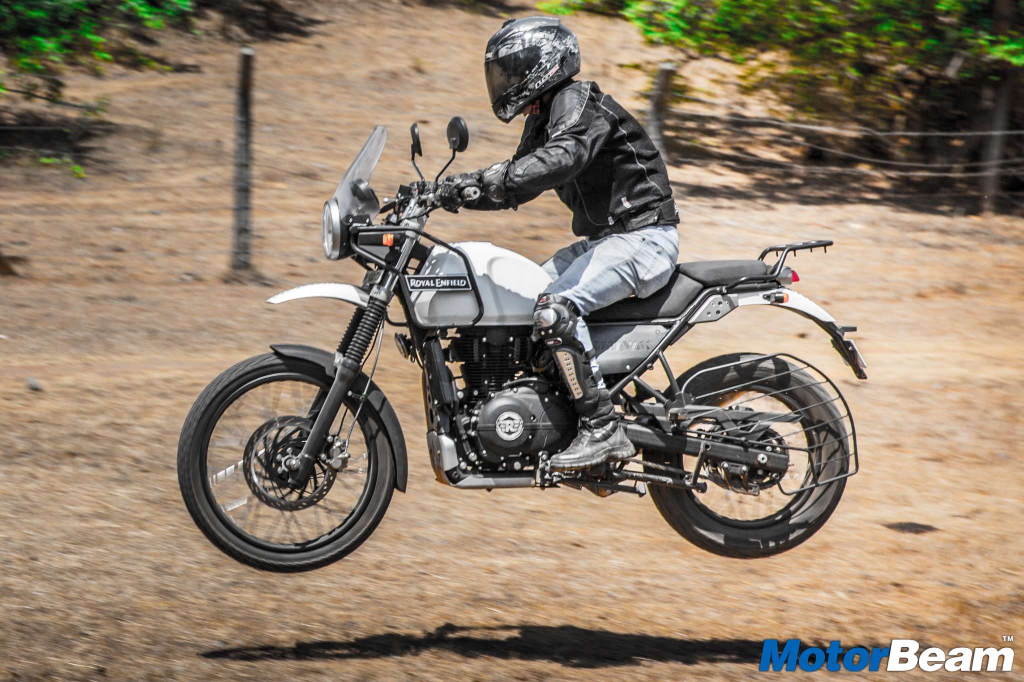 Best Helmets For Royal Enfield Himalayan - Royal Enfield Himalayan Abs Review - HD Wallpaper 