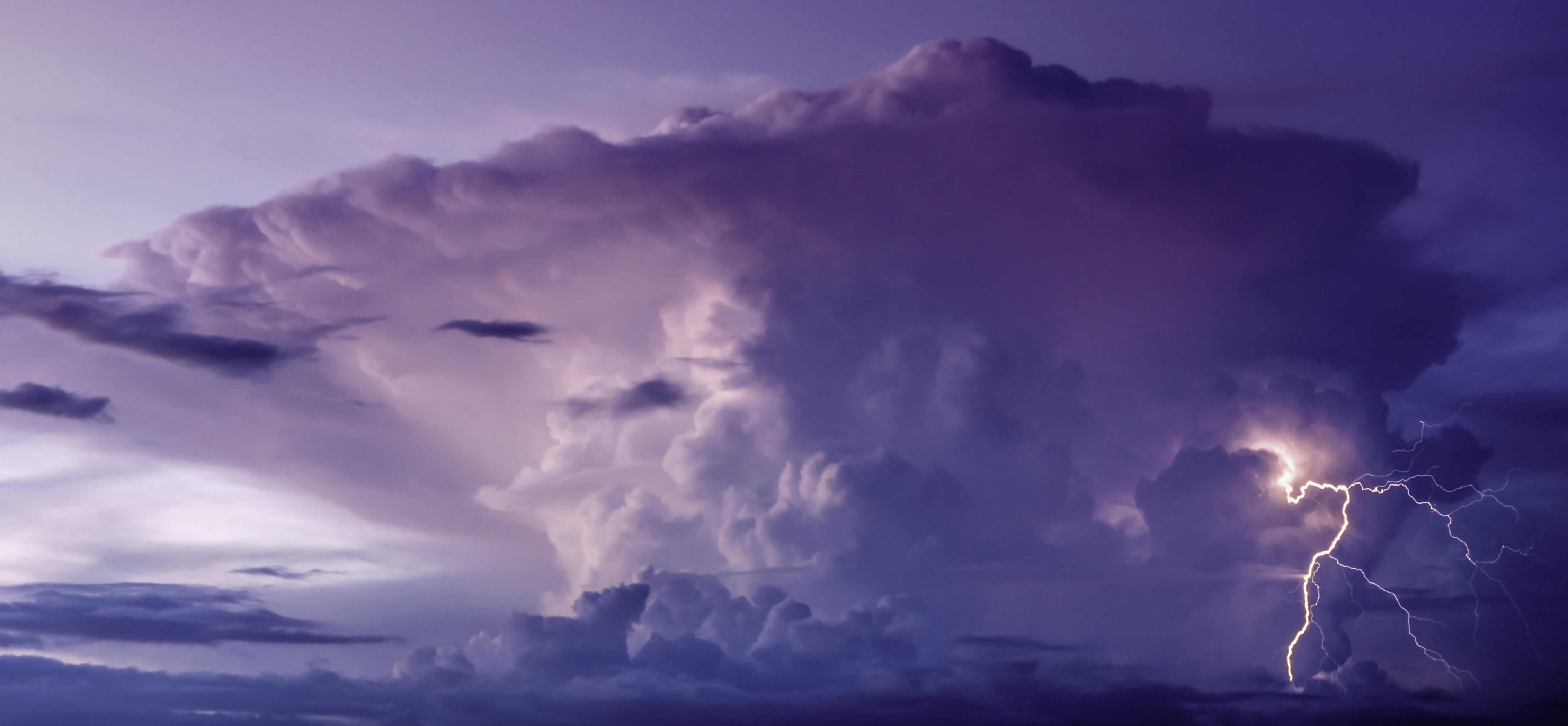Nimbus Clouds With Lightning - HD Wallpaper 