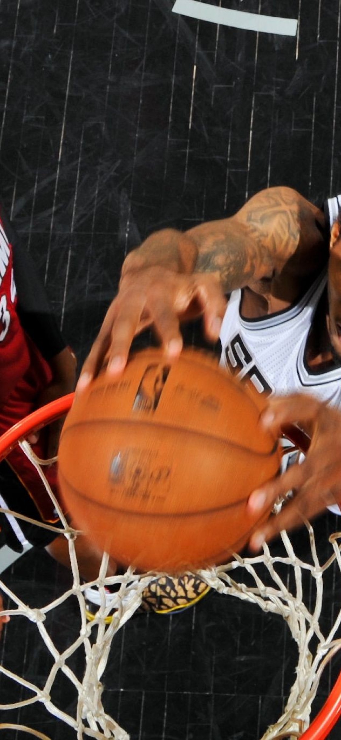 Iphone Xs San Antonio Spurs Wallpaper - Matar O Machacar El Aro Baloncesto - HD Wallpaper 