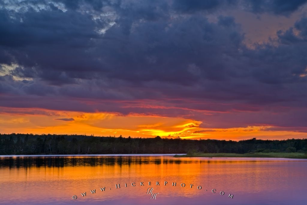 Dramatic Sunset Clouds River Scenery Wallpaper - Clouds Scenery - HD Wallpaper 