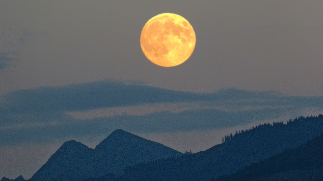 Supermoon 2 Wallpaper - Moon - HD Wallpaper 