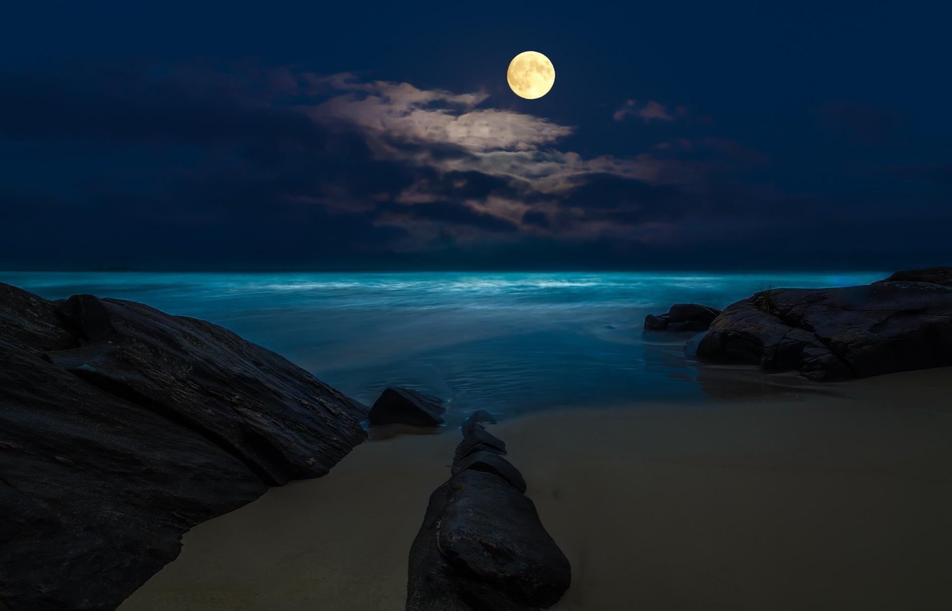 1920x1232, Download 
 Data Id 221775 
 Data Src /walls/full/7/0/c/221775 - Full Moon Night Beach - HD Wallpaper 