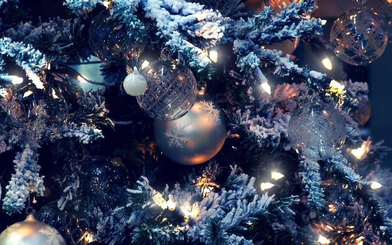 Christmas, Winter, And Christmas Tree Image - Snow And Christmas Lights - HD Wallpaper 