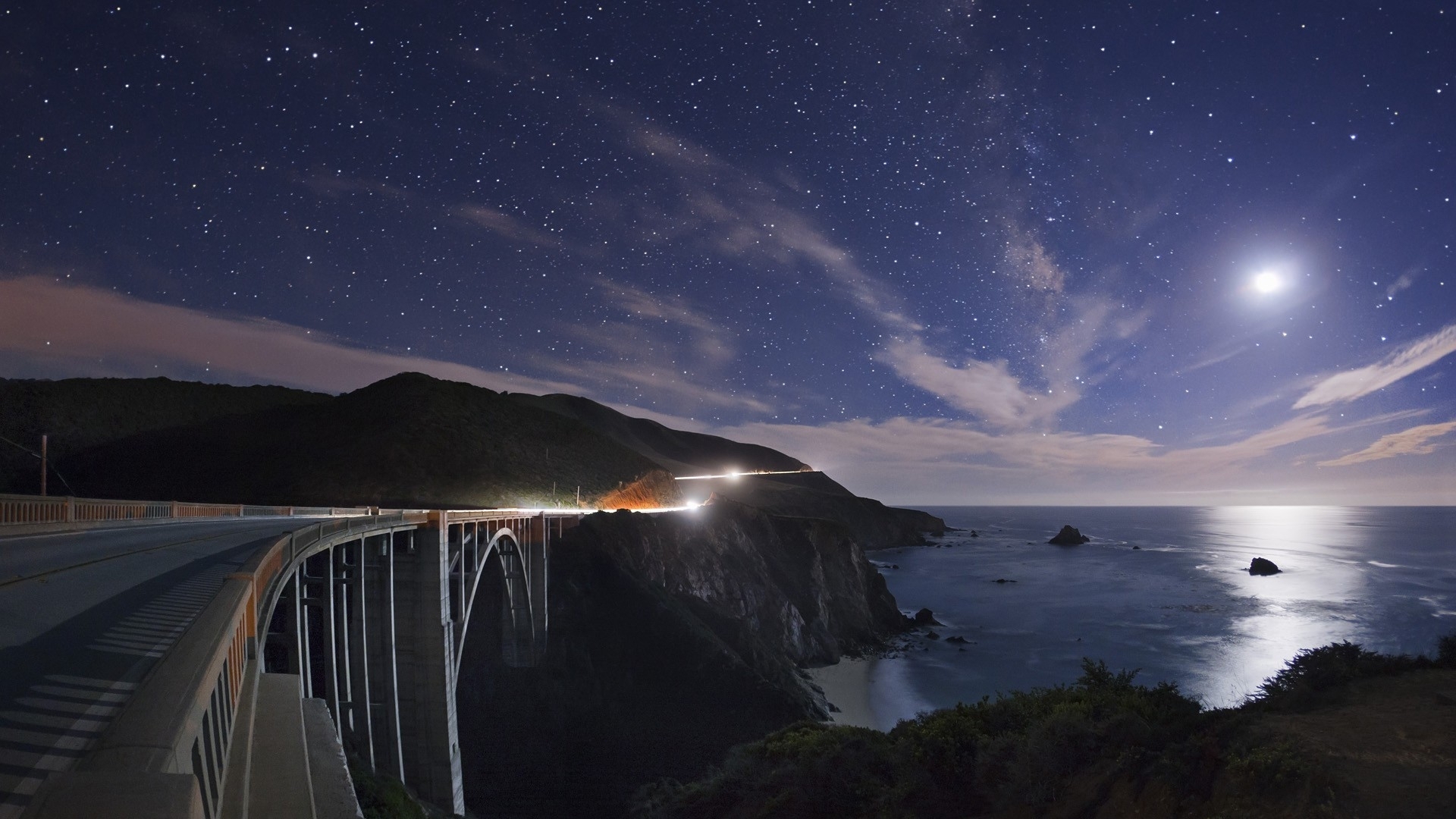 Light Ocean Stars Moon California Roads Night Sky Wallpaper - California Ocean At Night - HD Wallpaper 